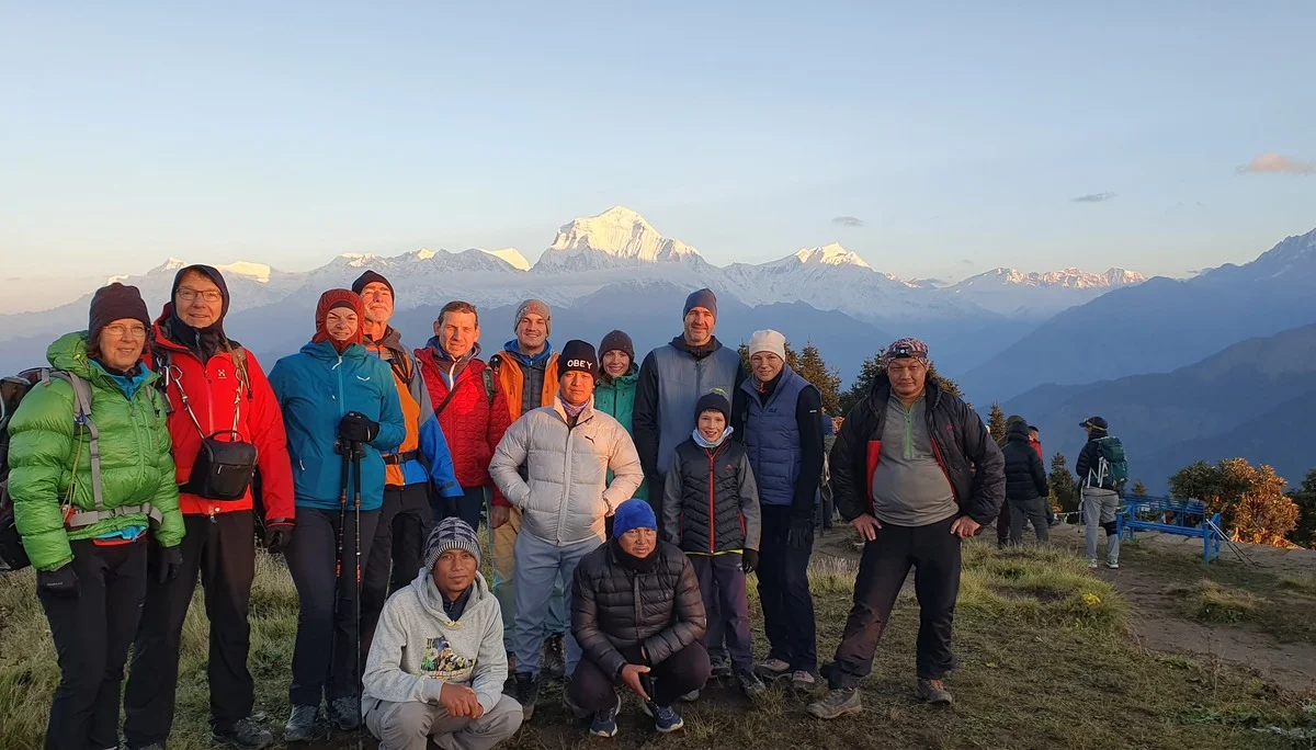 Sonnenaufgang auf dem Poon Hill 3193Hm mit dem Dhaulagiri 8167Hm im Hintergrund | © DAV-LU / Axel Petermann